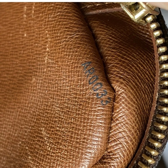 Louis Vuitton Side Bag - Picture 7 of 7